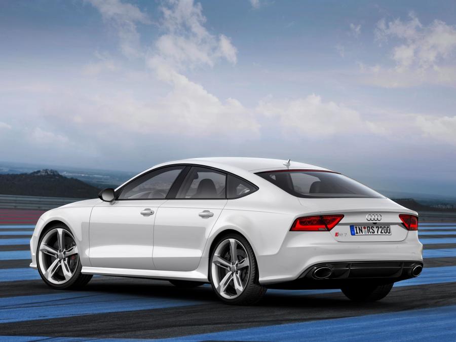  Audi RS7 Sportback 2013 года  (WW) (фото 12 из 32)
